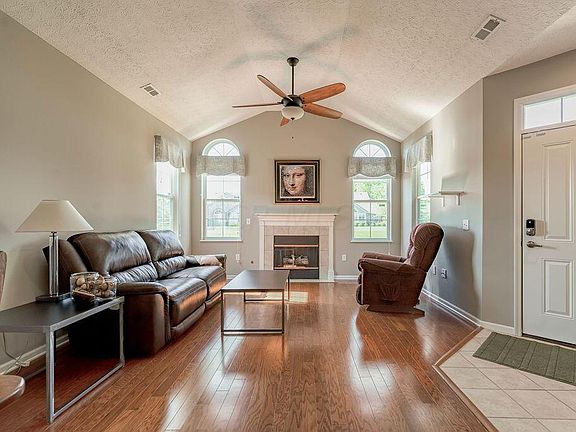 5th image of 6110 Brickside Dr #18
