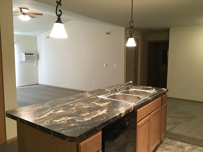 Berry Pointe Luxury Apartments — Photo 41