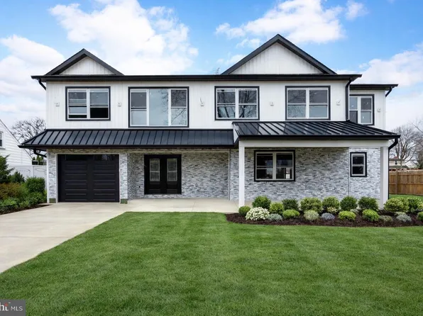 310 Lewis Rd, Broomall, PA 19008