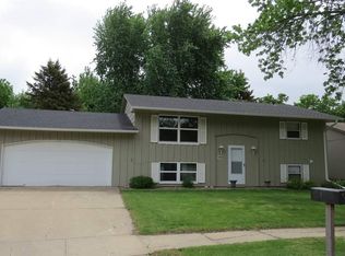 356 N Holiday Ave, Sioux Falls, SD 57103