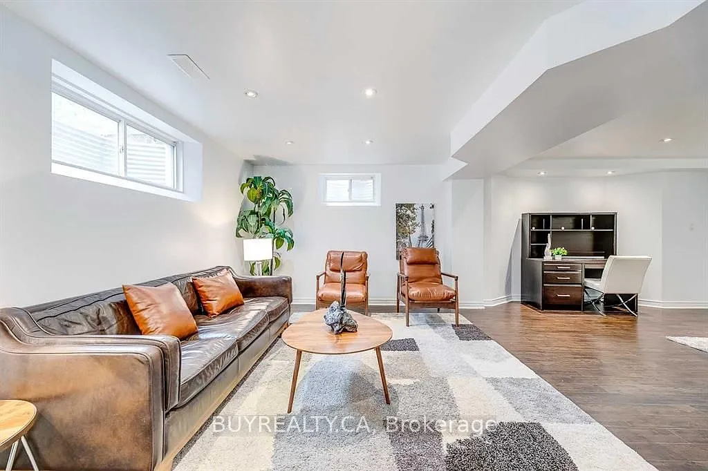 2 bed, $1,800 — Photo 3