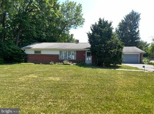 414 E Rosebud Rd, Myerstown, PA 17067