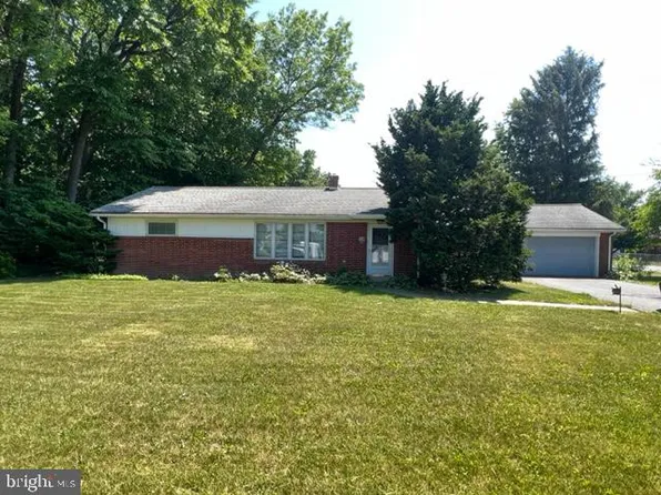 414 E Rosebud Rd, Myerstown, PA 17067