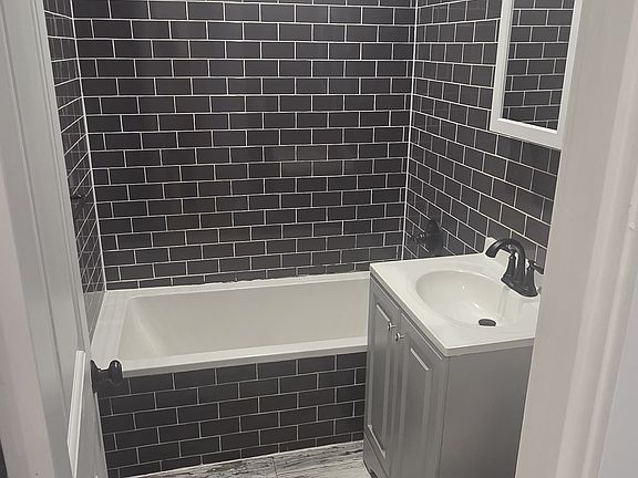 2nd image of 729 Meeker Ave #2C