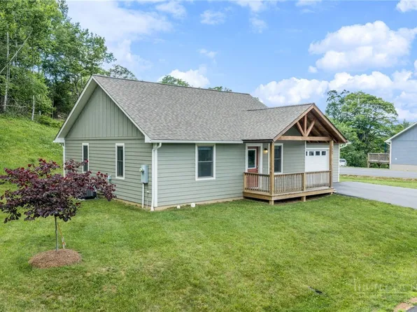 347 Townhomes Place #15, Boone, NC 28607