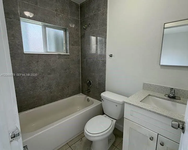 2635 NW 24th Ave — Photo 12