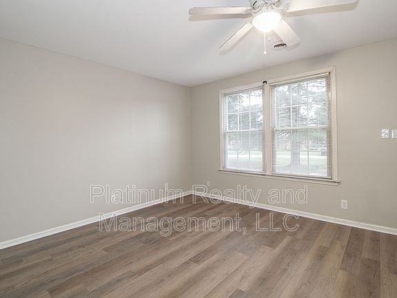4th image of 810A Golfview Pl Unit A