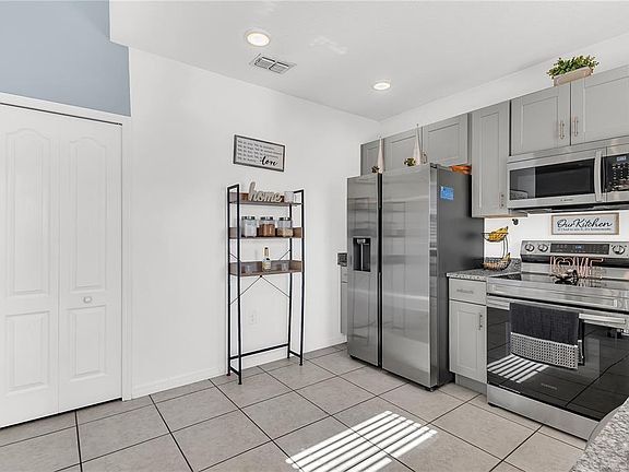 4th image of 1626 REDFIN DRIVE