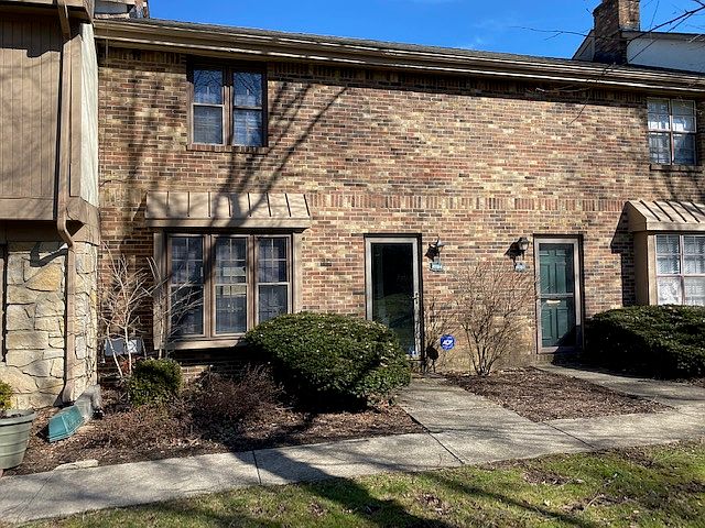 1st image of 6184 Stornoway Dr S #1