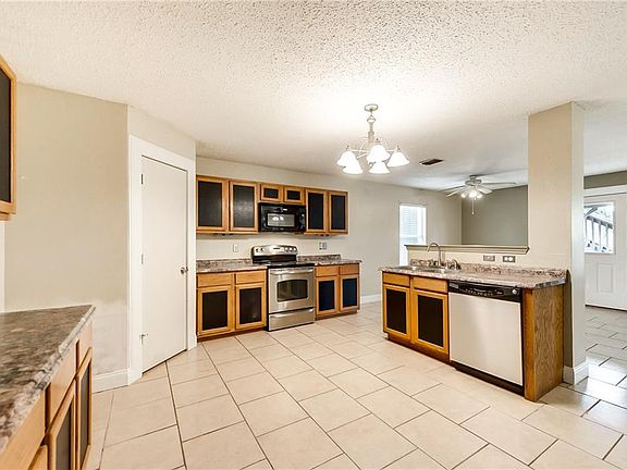 3rd image of 1105 Silent Star Ln