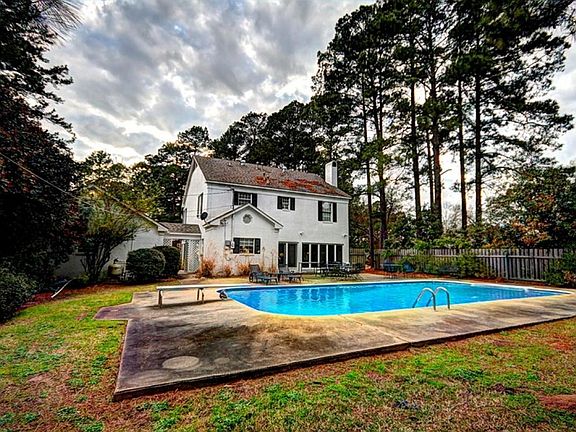 2nd image of 211 Chinquapin Dr