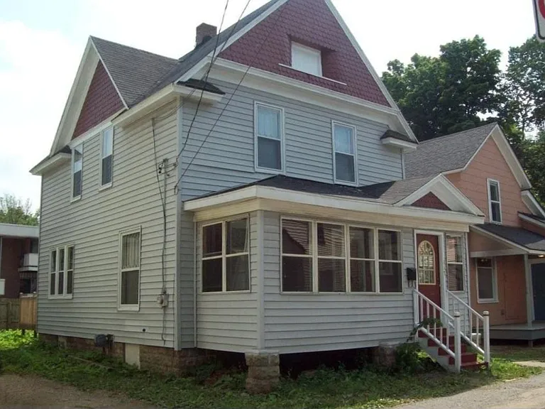 817 Normal Ct — Photo 2