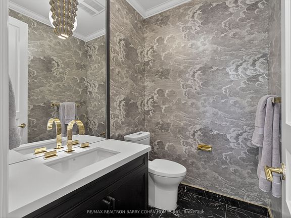 5th image of 200 Russell Hill Rd #304