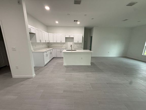 5th image of 2778 Pebble Ave
