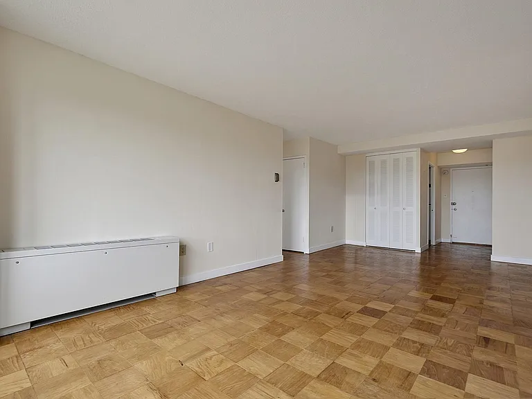 1301 Delaware Ave SW #812 — Photo 10