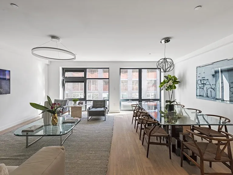 442 E 13th St #5 — Photo 3