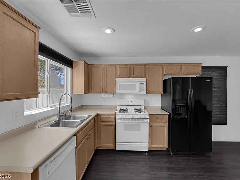 5079 Desert Dandelion Ct — Photo 8