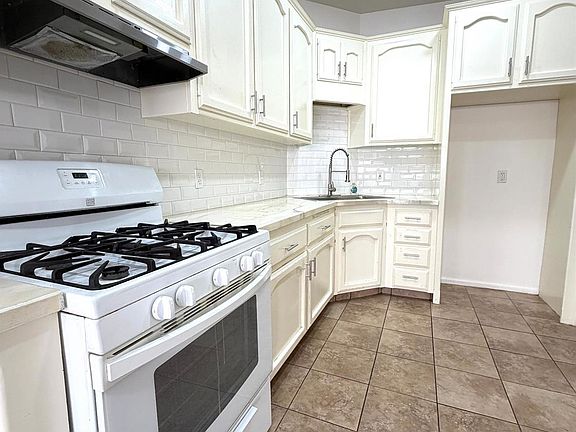 3rd image of 3508 Sampson Ct APT B