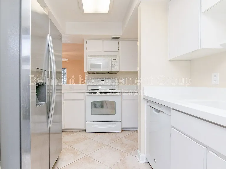 602 Desoto Dr — Photo 9