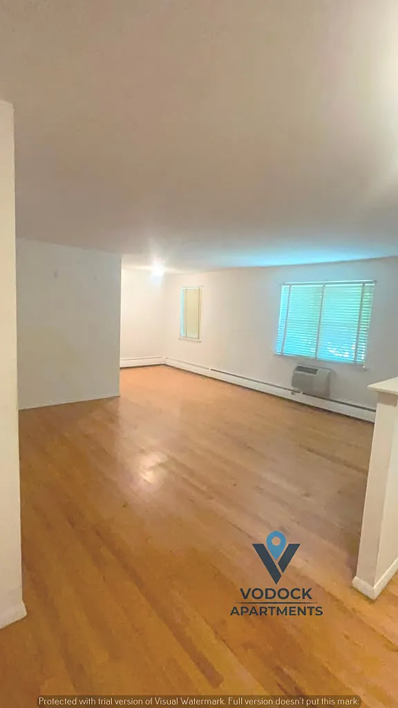 18 Vernon #B5 — Photo 1