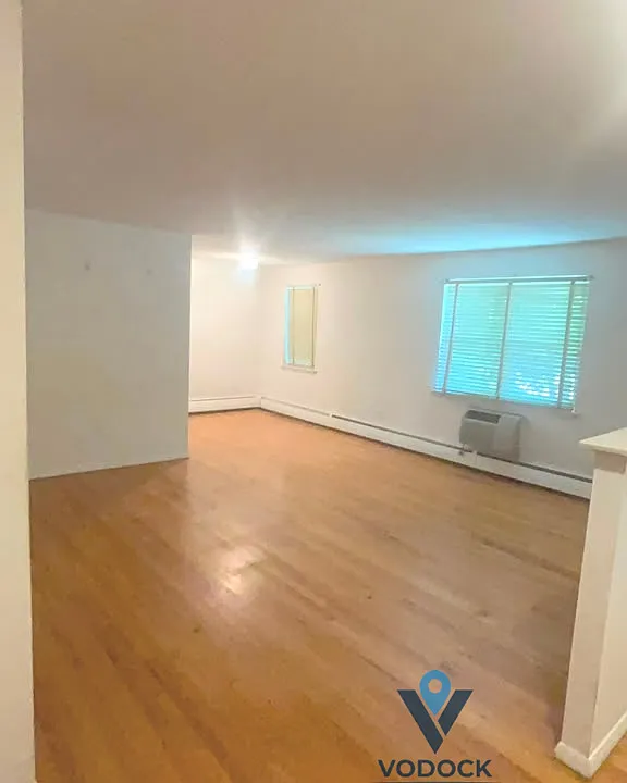 18 Vernon St