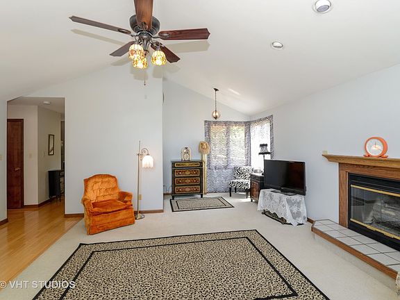 3rd image of 342 Princeton Ave