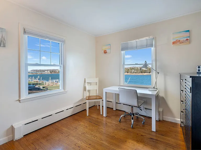 31 Harbor Dr — Photo 14