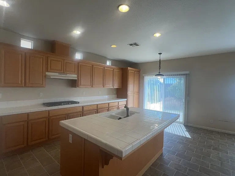 3519 Santiago Ct — Photo 5