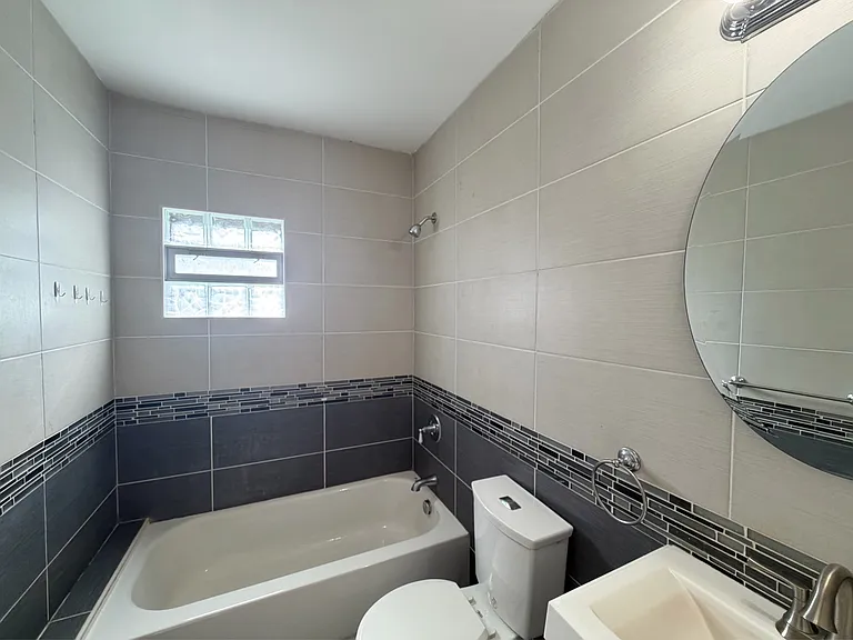 37 Holmes St — Photo 10