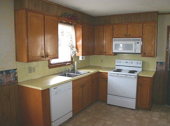 4th image of 476 Bradley Dr