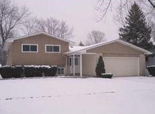 923 N Sumac Ln, Mount Prospect, IL