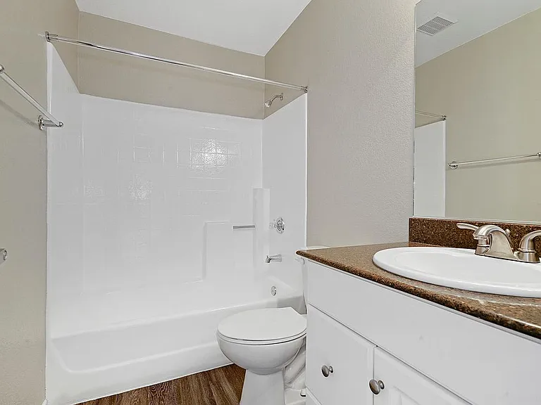 Sycamore Canyon Apartments — Photo 40