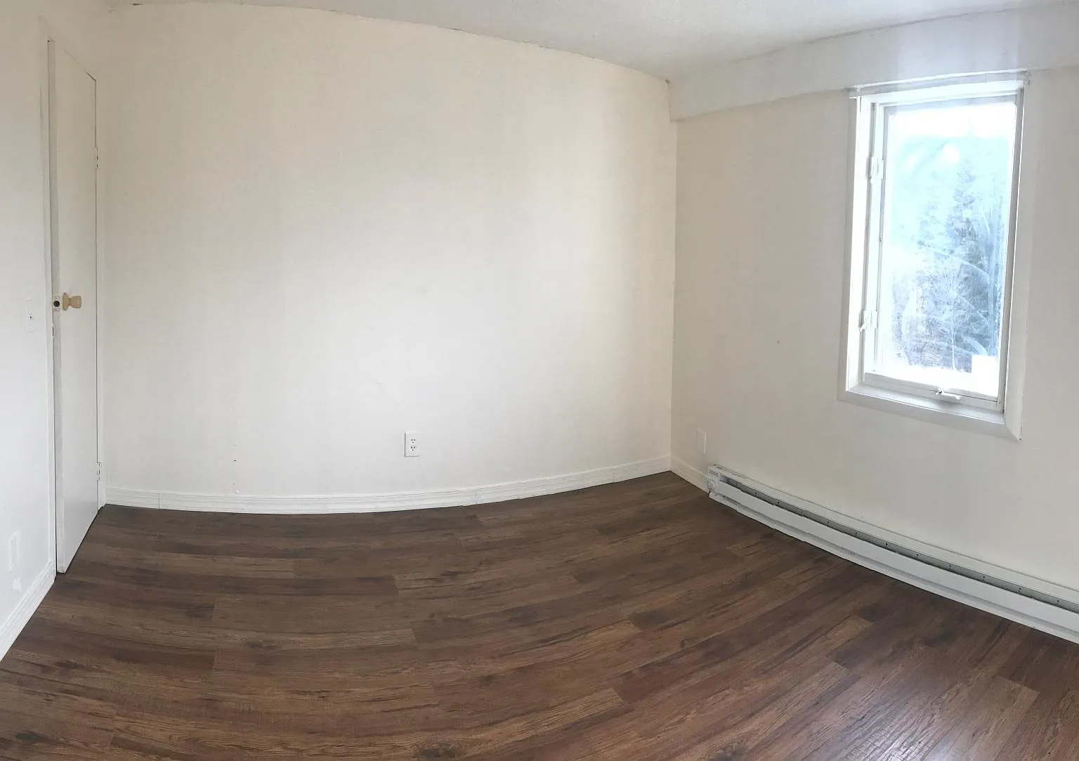 3 bed, 2000 sqft, $1,350 — Photo 2