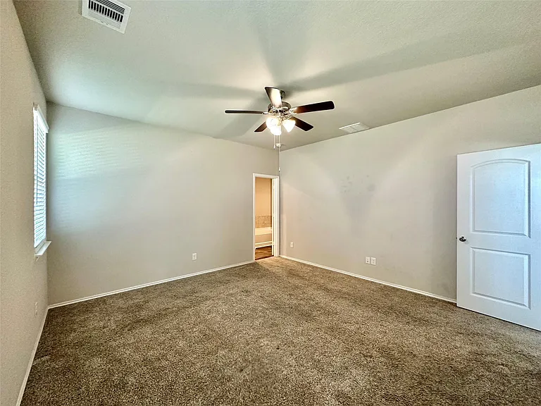 5410 Pembrokeshire Cir — Photo 11