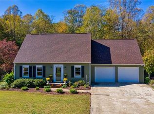 919 Plantation Dr, Lenoir, NC 28645