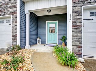 337 S Stingray Ln, Sneads Ferry, NC 28460