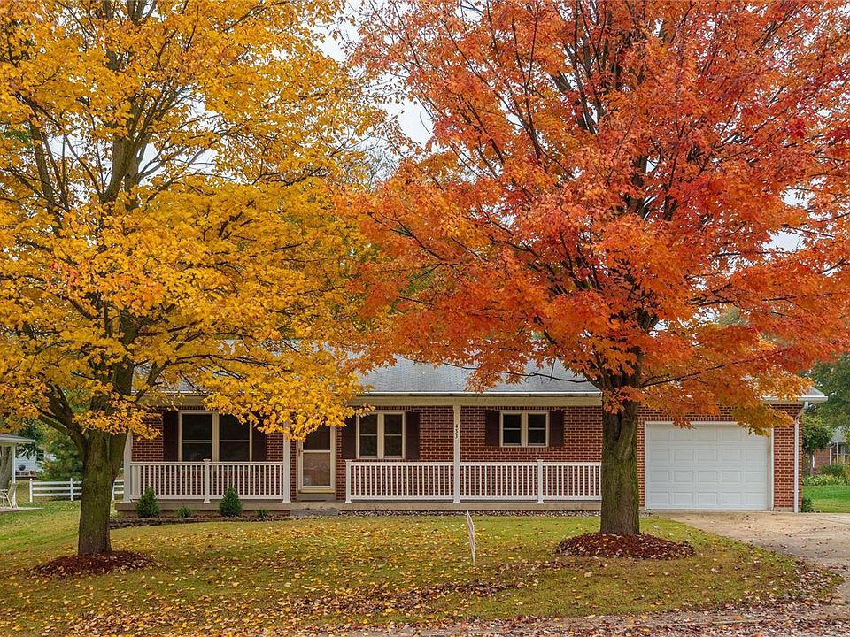 1st image of 433 Oak Dr