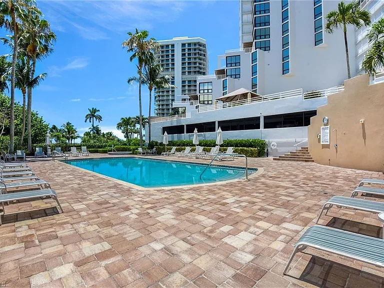 4751 Gulf Shore Blvd N #3 — Photo 19