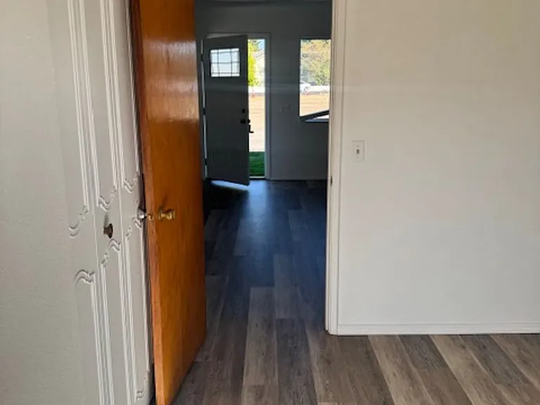 632 Berrydale Ave — Photo 8