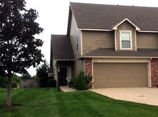 2714 Coralberry Ct, Lawrence, KS 66047