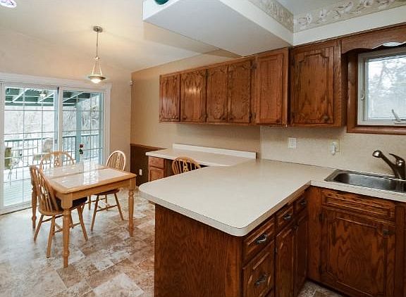 5th image of 2552 Bunker Lake Blvd NE