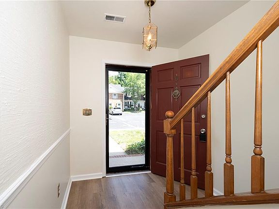 4th image of 5007 Lawndale Dr APT D