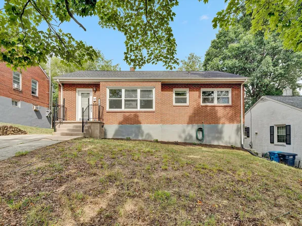 1810 Lawnhill St SW, Roanoke, VA 24015