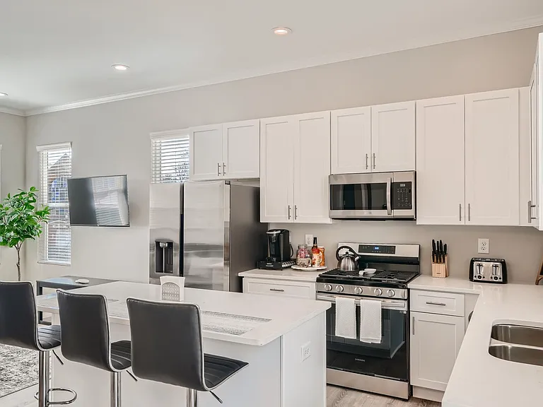 885 Hubbard St SW — Photo 11