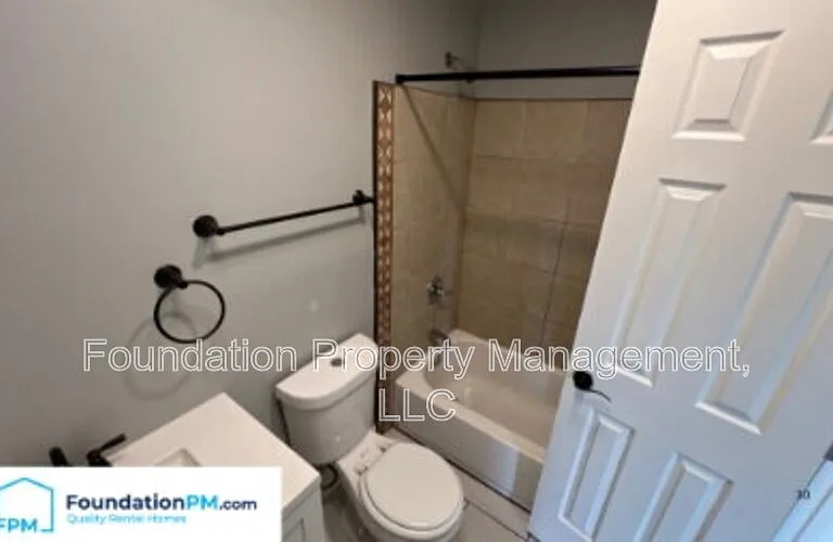 4347 Melwood St — Photo 14