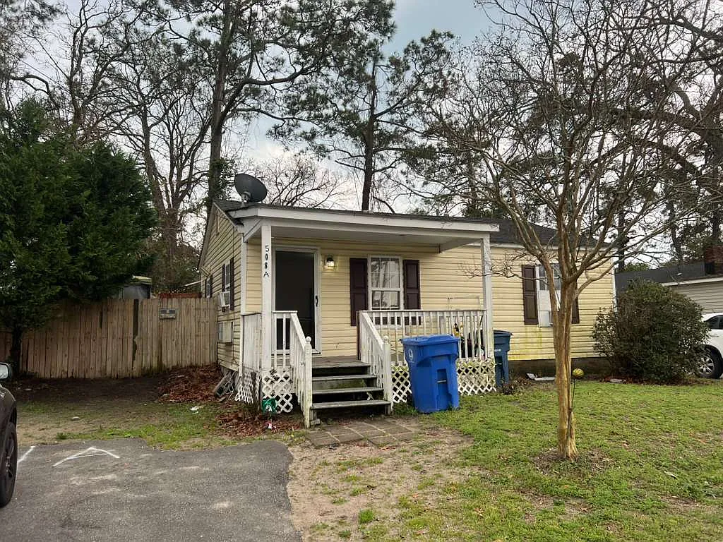 1 bed, 10 sqft, $1,100 — Photo 1