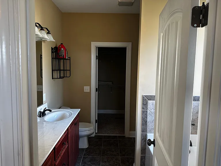 292 Wynngate Dr — Photo 13