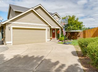 3323 E McKern Pl, Newberg, OR 97132