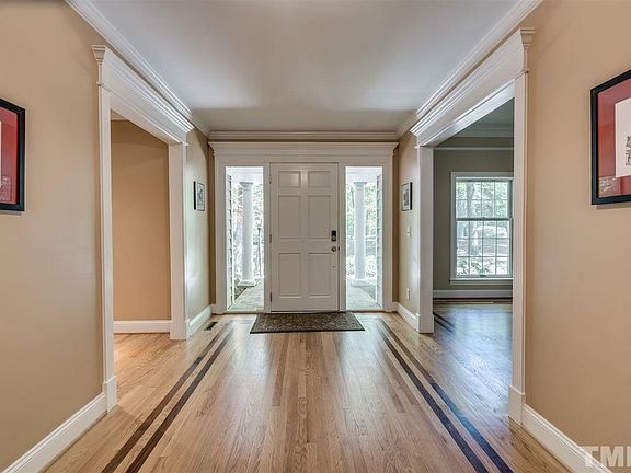 3rd image of 105 Huntington Dr