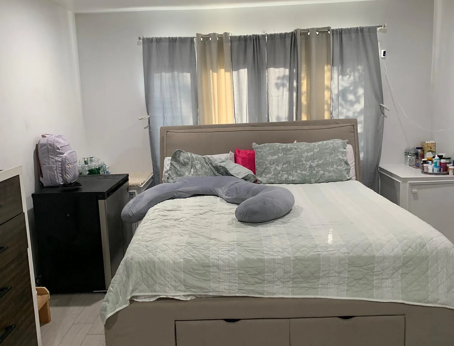 3 bed, 2.0 bath, 1075 sqft, $3,850 — Photo 4